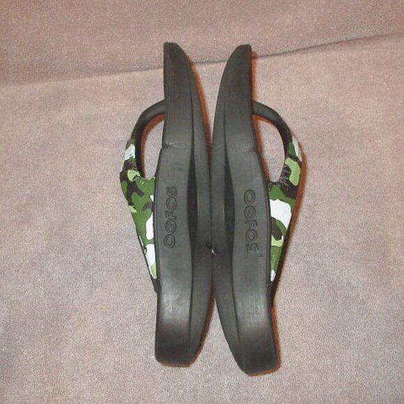 Oofos Oolala Women's Recovery Sandals Size 8 Foam Flip Flop Comfort Jungle Camo - Picture 6 of 10